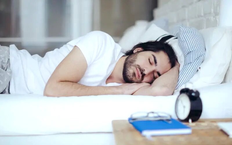 اهمیت خواب کافی در ماه رمضان برای حفظ انرژی اهمیت خواب کافی در ماه رمضان برای حفظ انرژی