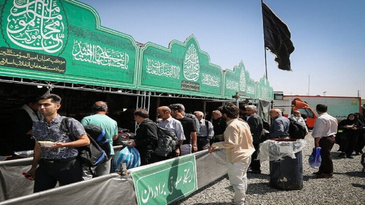 خدمترسانی موکب استانداری تهران به زوار اربعین در نجف اشرف خدمترسانی موکب استانداری تهران به زوار اربعین در نجف اشرف