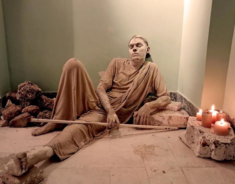 بیستویک دقیقه سکوت به احترام پیکرهها بیستویک دقیقه سکوت به احترام پیکرهها