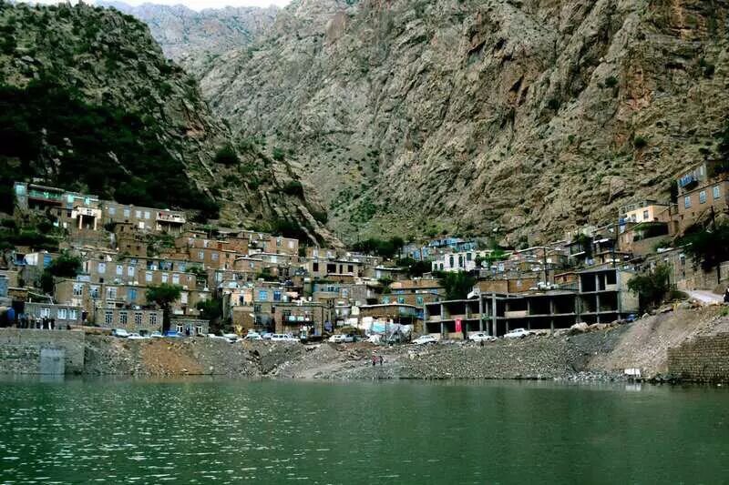 روستای هجیج؛ جاذبهای شگفتانگیز در دل کوههای کرمانشاه روستای هجیج؛ جاذبهای شگفتانگیز در دل کوههای کرمانشاه