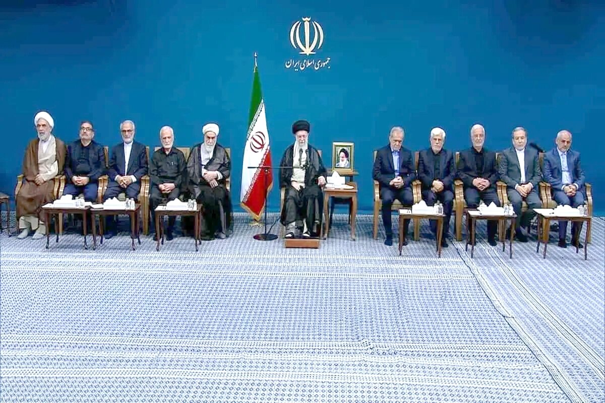 میان مردم بروید میان مردم بروید