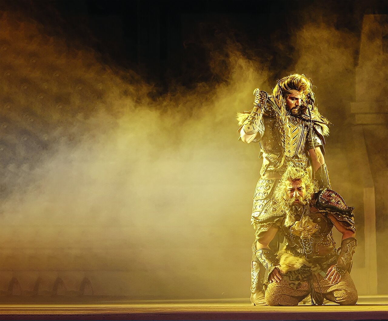 تبدیل تئاتر ملی به تئاتر لاکچری تبدیل تئاتر ملی به تئاتر لاکچری