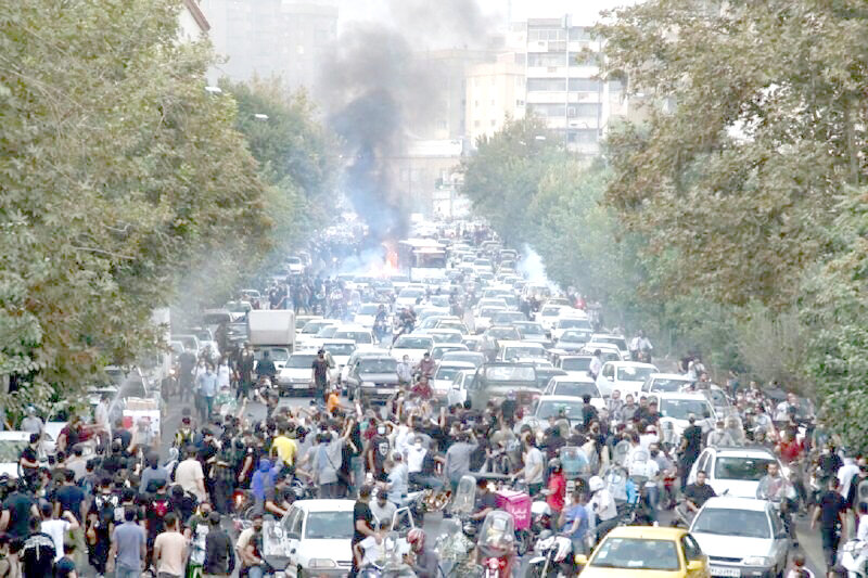 مدیرانی که باید عذرخواهی کنند مدیرانی که باید عذرخواهی کنند