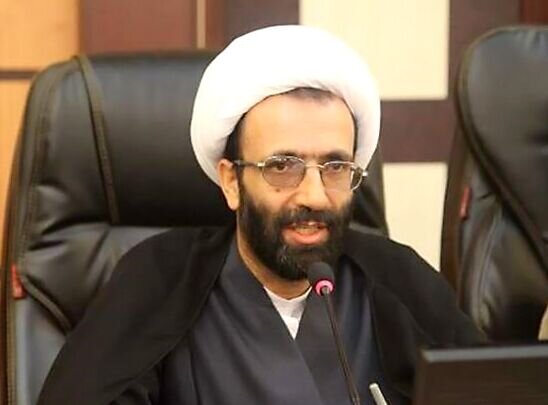 سلیمی:چاقوی نظارتی بانک مرکزی فقط برای دیگران بیرون میآید، نه برای خود! سلیمی:چاقوی نظارتی بانک مرکزی فقط برای دیگران بیرون میآید، نه برای خود!