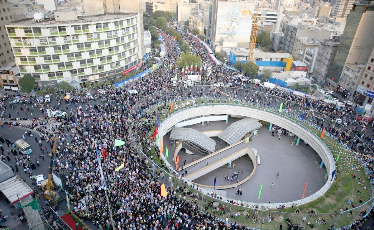 جشن بزرگ میلاد پیامبر (ص) از میدان هفت‌تیر تا میدان ولی عصر (عج)