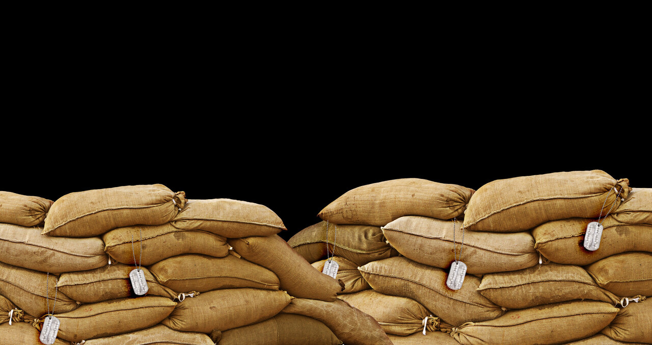 اینجا چراغی روشن است اینجا چراغی روشن است