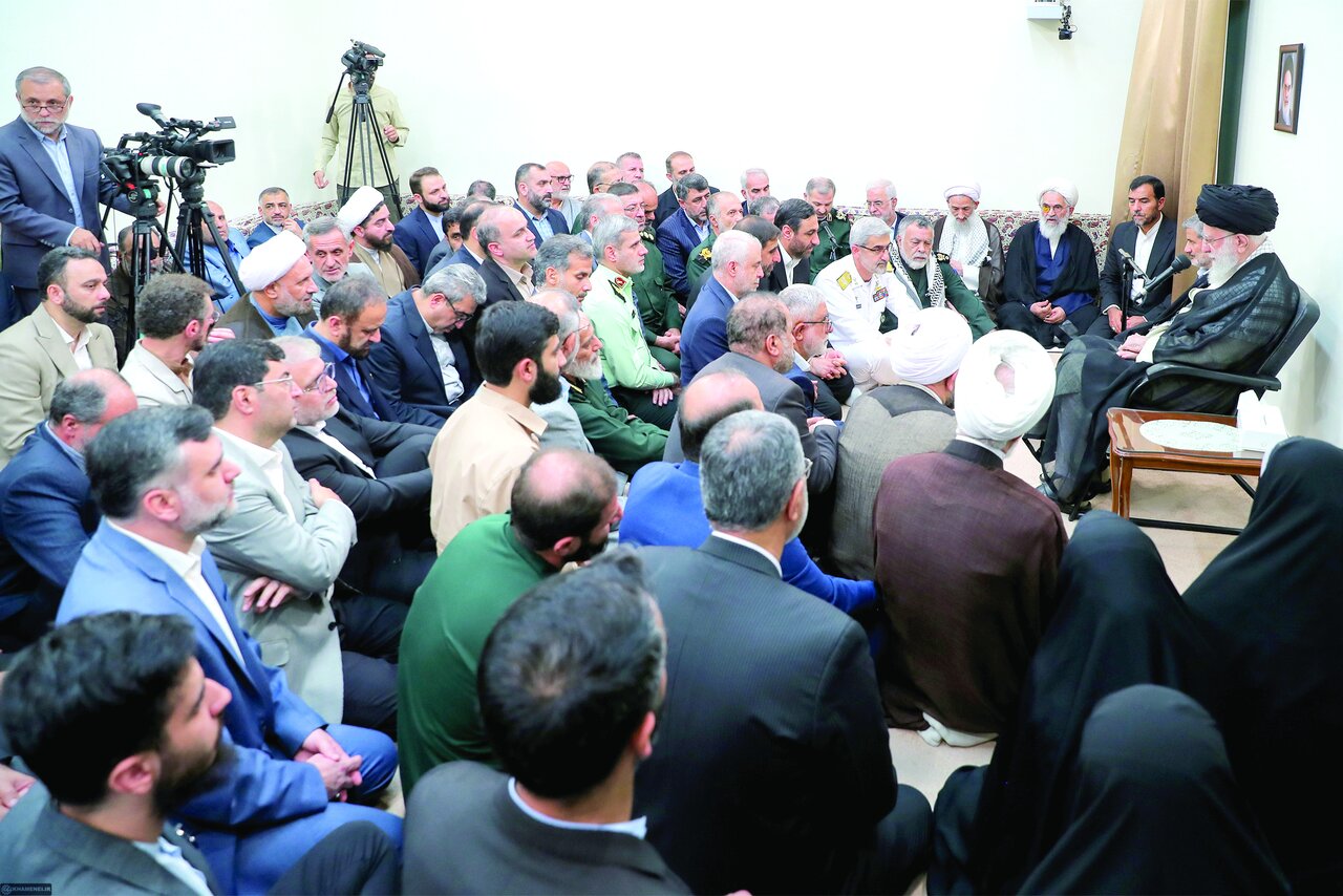 مردم مازندران از لحاظ فداکاری همهجانبه برای انقلاب اسلامی شاخص هستند مردم مازندران از لحاظ فداکاری همهجانبه برای انقلاب اسلامی شاخص هستند