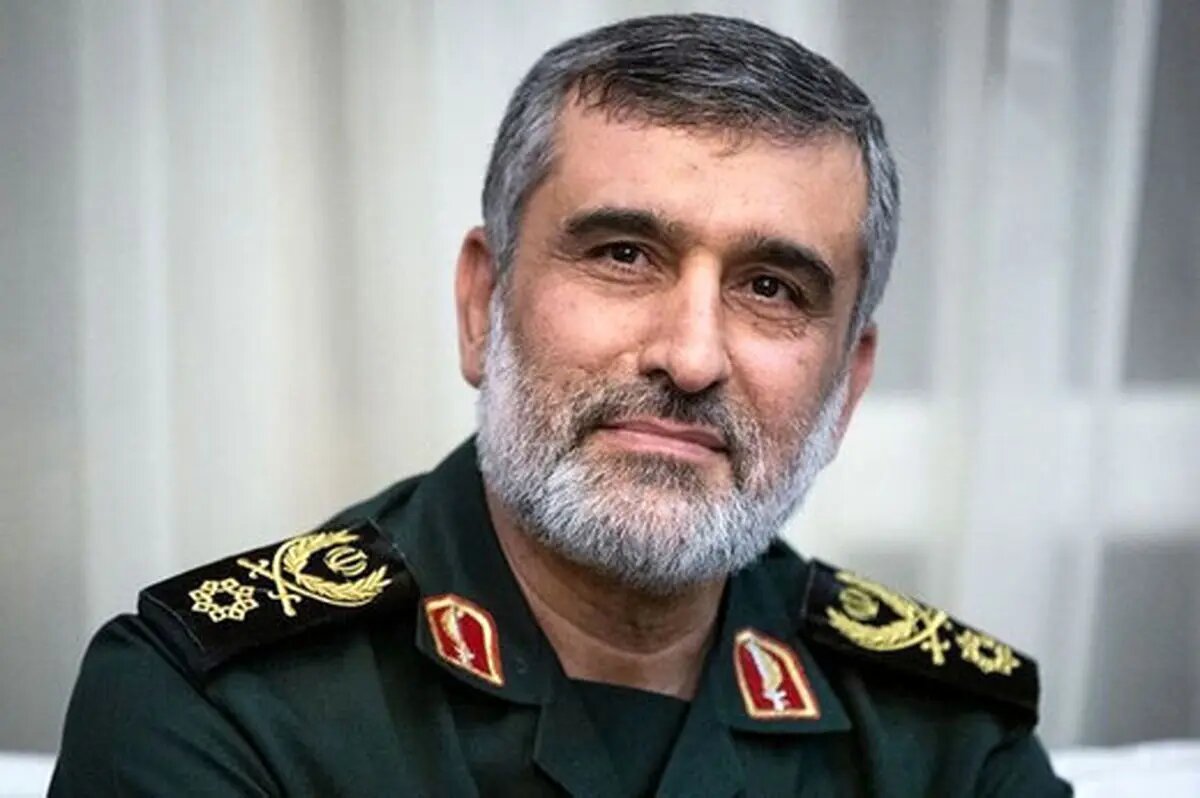 سردار حاجیزاده: آماده پاسخ به هرگونه خطای دشمنان هستیم سردار حاجیزاده: آماده پاسخ به هرگونه خطای دشمنان هستیم