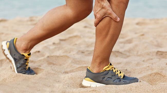 کمبود چه ویتامینهایی باعث گرفتگی عضلات میشود؟ کمبود چه ویتامینهایی باعث گرفتگی عضلات میشود؟