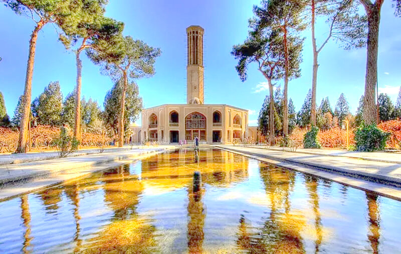 باغ دولتآباد یزد با بلندترین بادگیر جهان باغ دولتآباد یزد با بلندترین بادگیر جهان