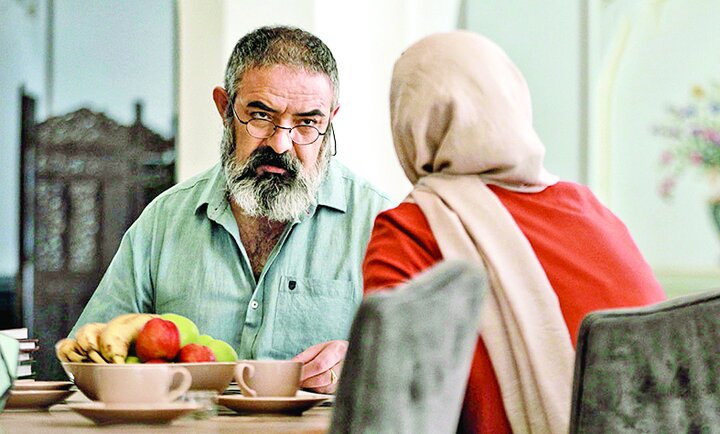 اجتماعیها دیده نمیشوند