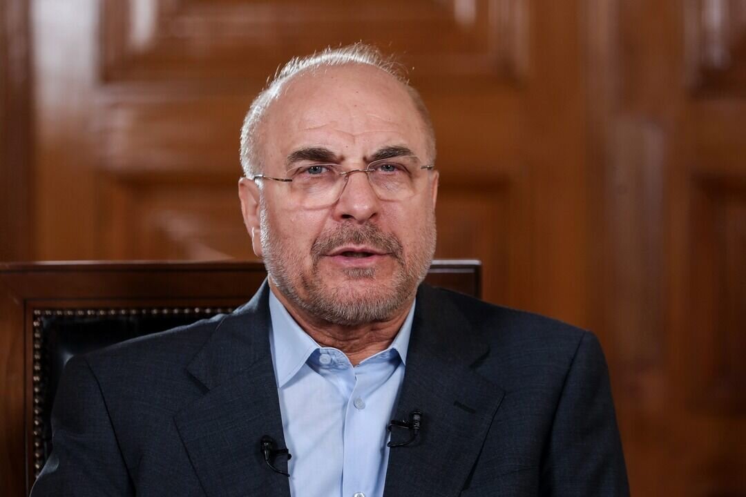 افزایش لجامگسیخته نرخ ارز به زندگی مردم لطمه وارد کرده است افزایش لجامگسیخته نرخ ارز به زندگی مردم لطمه وارد کرده است