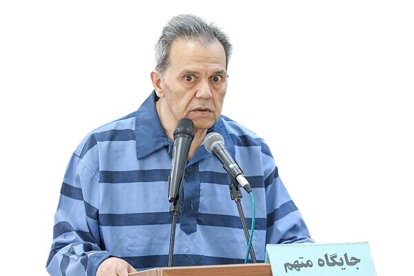 پایتان را از گلیمتان درازتر نکنید پایتان را از گلیمتان درازتر نکنید