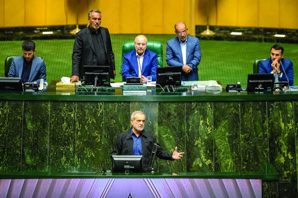 عبور کلیات سند دخل و خرج دولت از صحن مجلس عبور کلیات سند دخل و خرج دولت از صحن مجلس