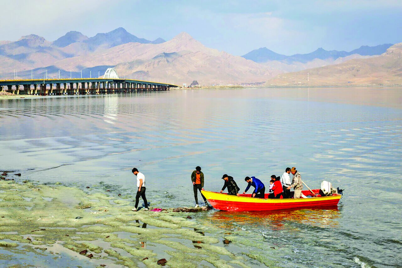 عزم ملی برای احیای دریاچه عزم ملی برای احیای دریاچه
