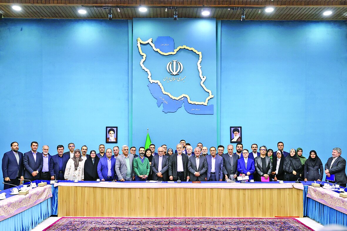 ارتباط صریح احزاب با رئیس دولت ارتباط صریح احزاب با رئیس دولت