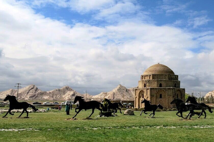 گنبد جبلیه؛ بنایی از عمق تاریخ در کرمان گنبد جبلیه؛ بنایی از عمق تاریخ در کرمان