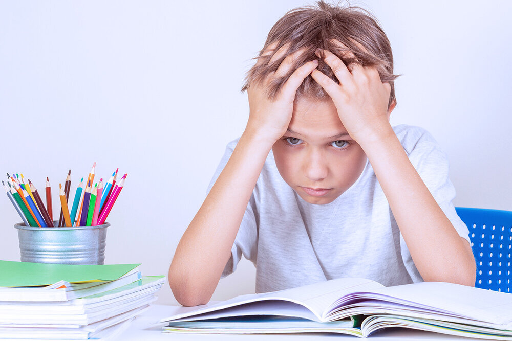 مشکلات عدم تمرکز و توجه در کودکان مشکلات عدم تمرکز و توجه در کودکان