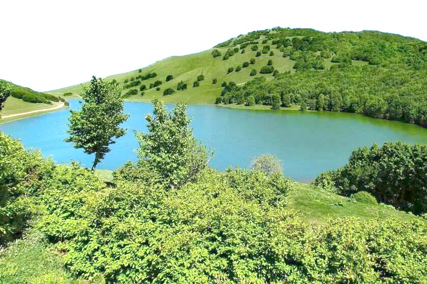 دریاچه سوها اردبیل؛ الماسی در میان کوههای نمین دریاچه سوها اردبیل؛ الماسی در میان کوههای نمین