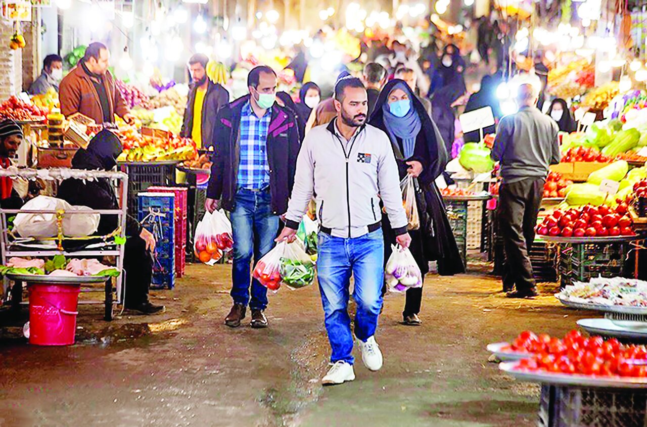 بازار یلدا در انتظار مشتری بازار یلدا در انتظار مشتری