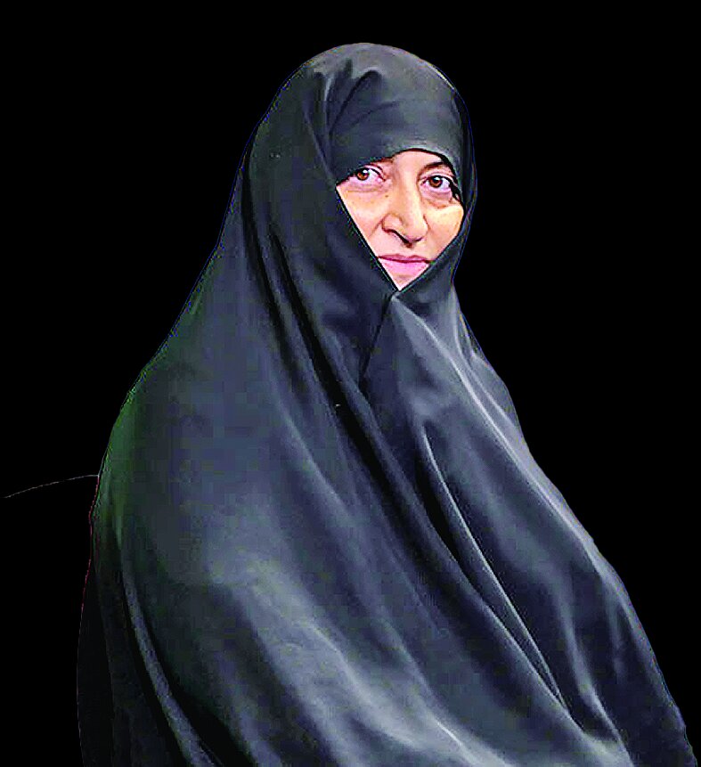 زیباییهای مادر بودن را به رخ باید کشید