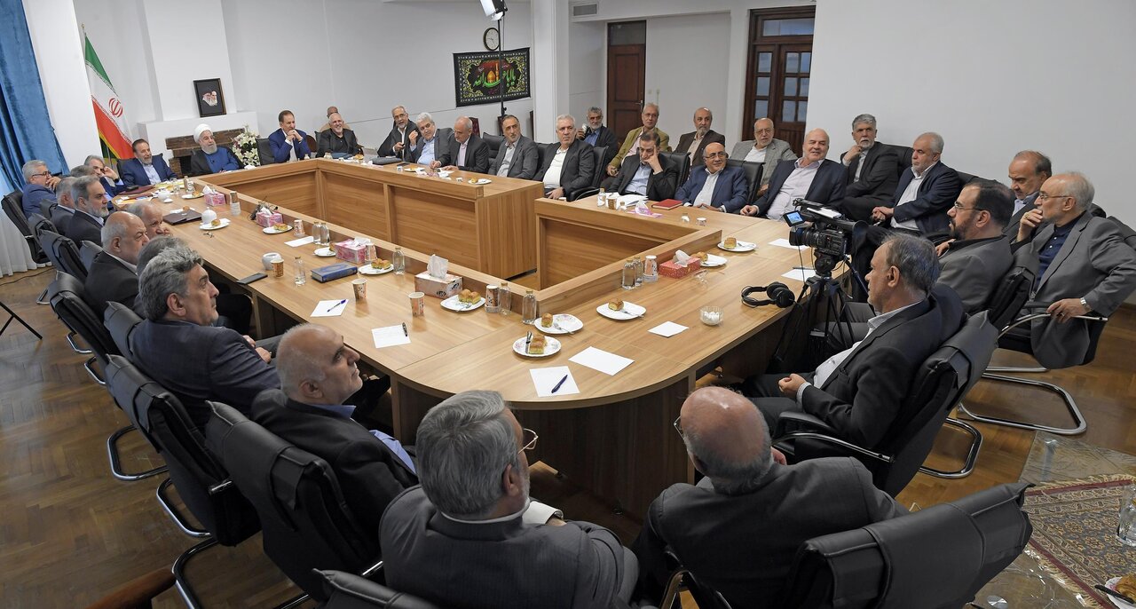 نسخهپیچی تدبیریها برای دولتیها نسخهپیچی تدبیریها برای دولتیها