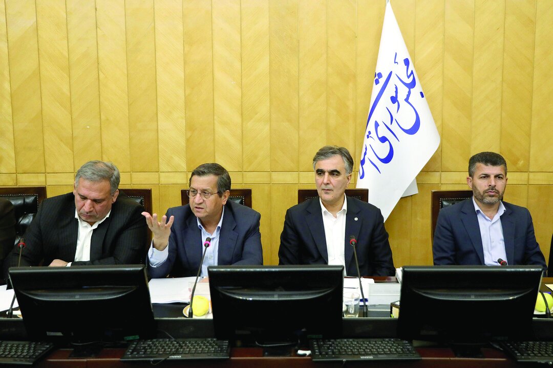 اقتصاد با آرامبخش درمان نمیشود اقتصاد با آرامبخش درمان نمیشود