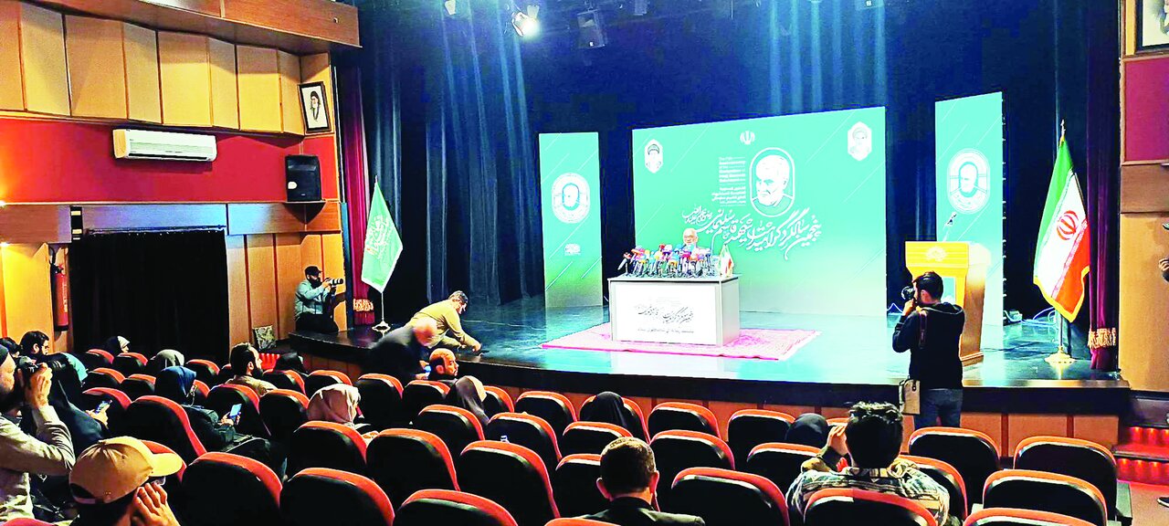 سرباز وظیفه پاسدار قاسم سلیمانی سرباز وظیفه پاسدار قاسم سلیمانی