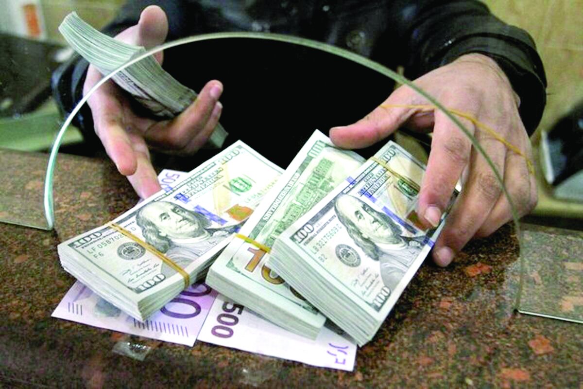 پول ملی زیر ضربات دلار پول ملی زیر ضربات دلار