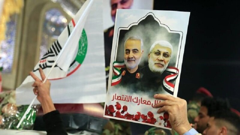 دیدار خانواده شهید ابومهدی المهندس با رهبر انقلاب دیدار خانواده شهید ابومهدی المهندس با رهبر انقلاب