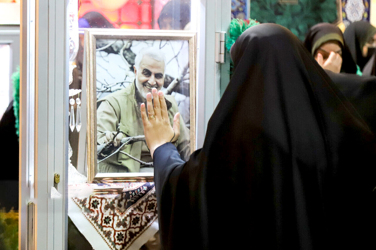 ساعت ۱:۲۰ به وقت حاج قاسم ساعت ۱:۲۰ به وقت حاج قاسم