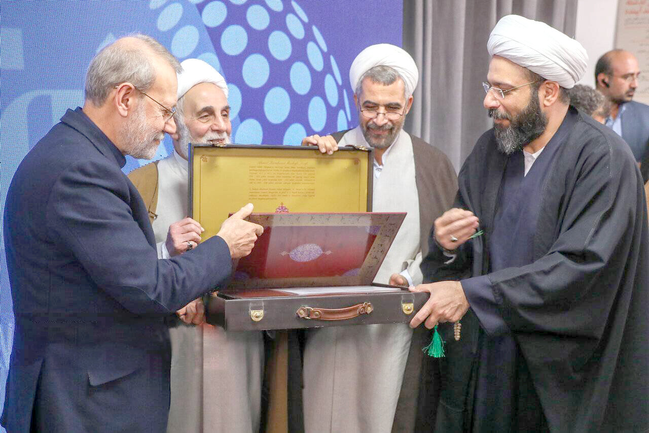 عصرانهای به افتخار رسول جعفریان عصرانهای به افتخار رسول جعفریان