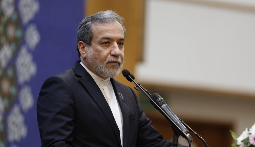 ارتش سوریه قبل از جنگیدن شکست خورد ارتش سوریه قبل از جنگیدن شکست خورد