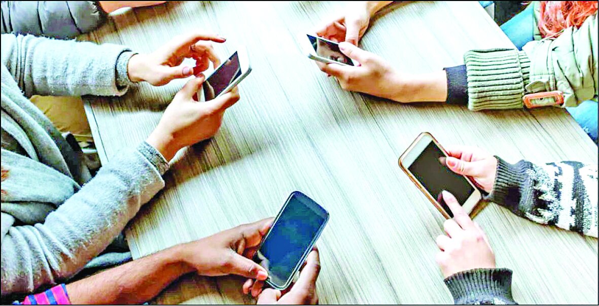 شایعه در شرایط سکوت خبری تولید میشود شایعه در شرایط سکوت خبری تولید میشود