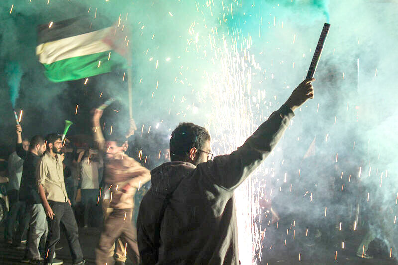 جشن پیروزی مقاومت فلسطین در نقاط مختلف ایران جشن پیروزی مقاومت فلسطین در نقاط مختلف ایران