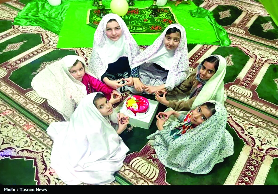 نوجوانان دیندارتر شدند نوجوانان دیندارتر شدند