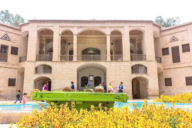 باغ اکبریه بیرجند؛ نماد نوین معماری اسلامی ایرانی باغ اکبریه بیرجند؛ نماد نوین معماری اسلامی ایرانی