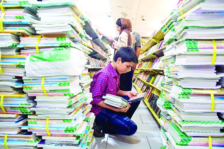 تاریخ ادبیات کودک و کتب درسی درهم تنیده است تاریخ ادبیات کودک و کتب درسی درهم تنیده است