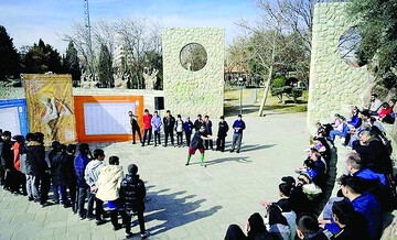 سهم ۸۵درصدی هنرمندان استان‌ها در بخش خیابانی جشنواره