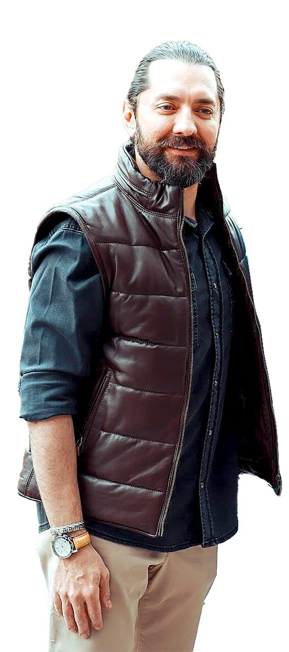 اسفند پرترهای اصیل از سرباز پابرهنه