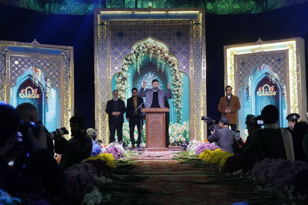 رونمایی از تولیدات هوش مصنوعی فصل سوم محفل رونمایی از تولیدات هوش مصنوعی فصل سوم محفل