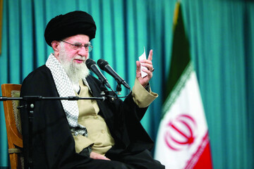 تجلیل رهبر انقلاب از برنامه‌های قرآنی ماه مبارک رمضان