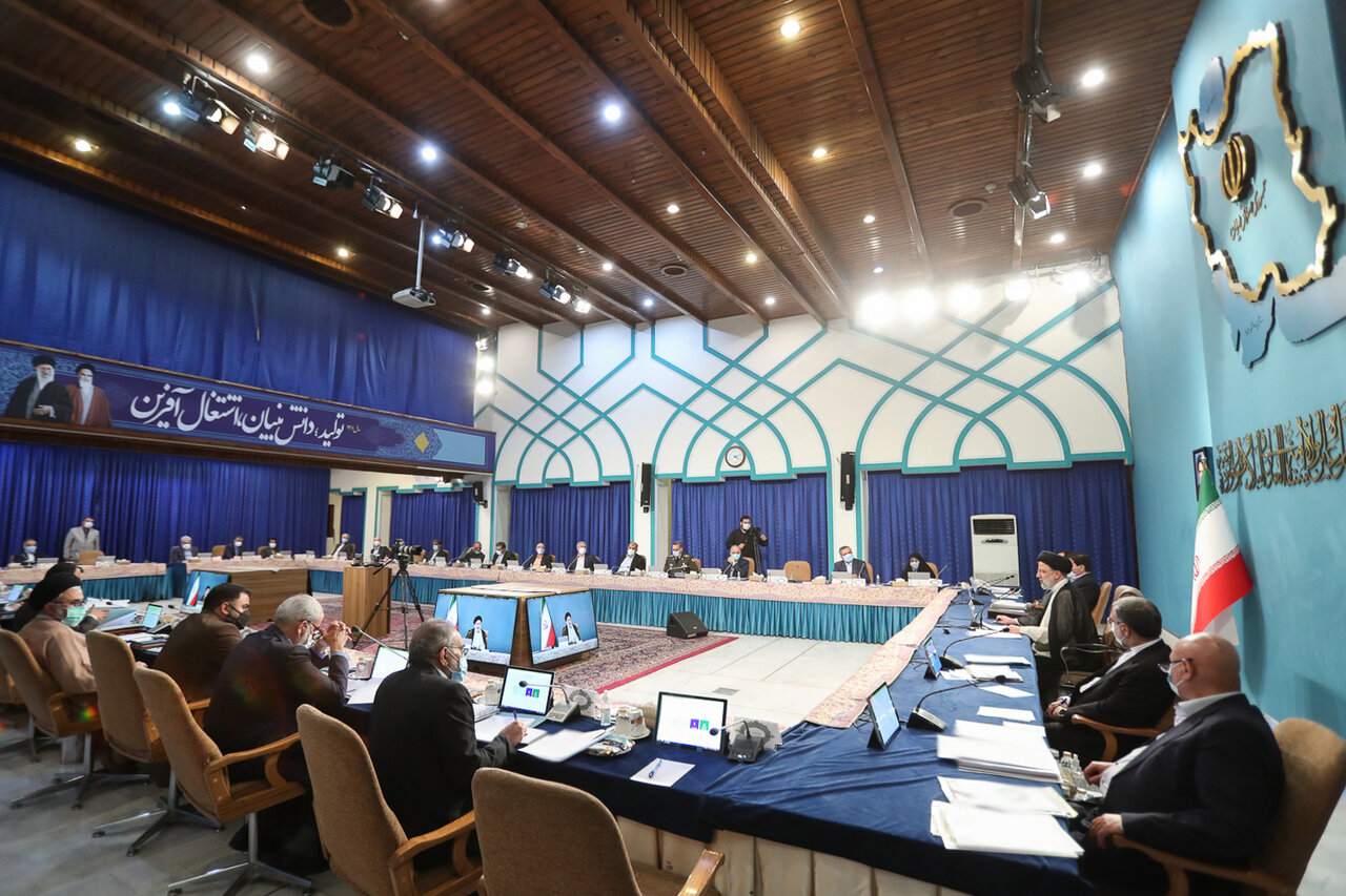 سیاسیبازی حاشیهسازان سیاسیبازی حاشیهسازان