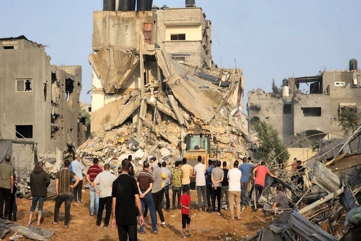 چیست این ننگ بشر بر چهره، بر دامن چیست این ننگ بشر بر چهره، بر دامن