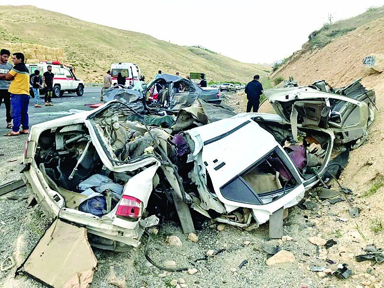 تلفات جادهای برابر سقوط ۷۰هواپیما در سال است تلفات جادهای برابر سقوط ۷۰هواپیما در سال است