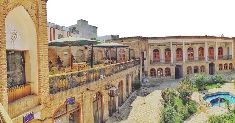 حسینیه جاجرمی؛ بنایی زیبا در قلب بجنورد حسینیه جاجرمی؛ بنایی زیبا در قلب بجنورد