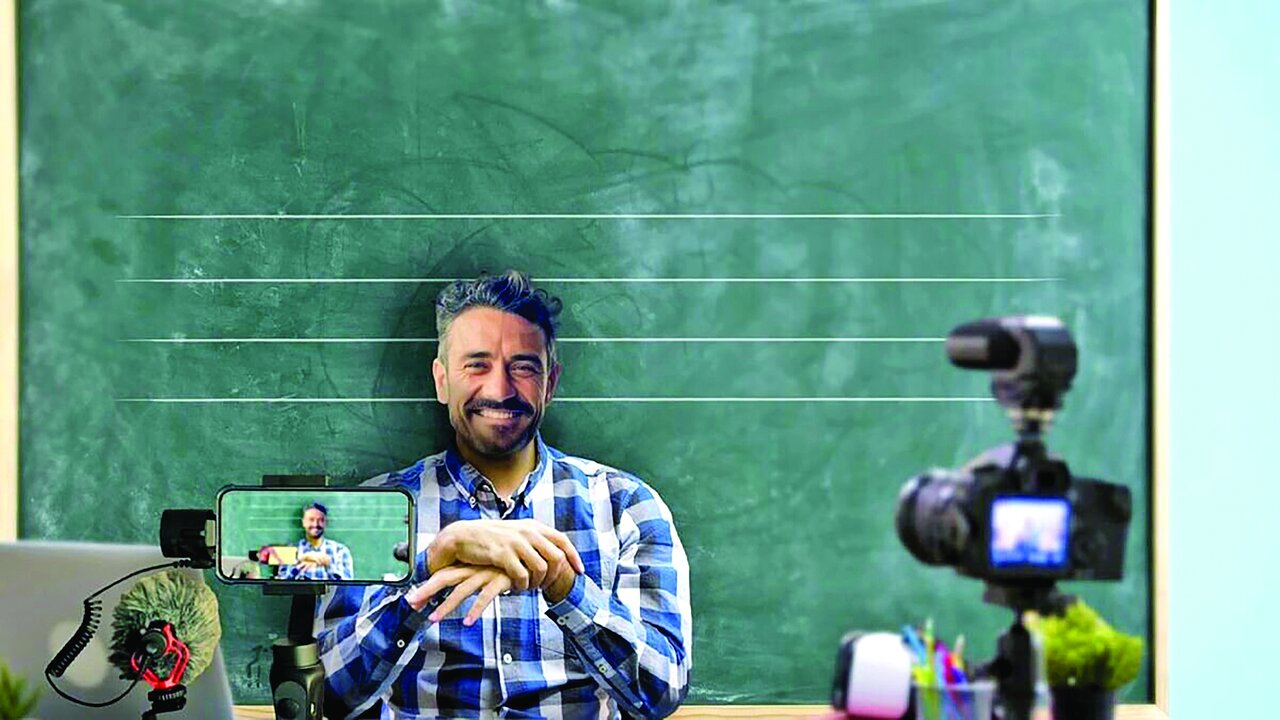 وقتی معلمان، اینفلوئنسر میشوند وقتی معلمان، اینفلوئنسر میشوند