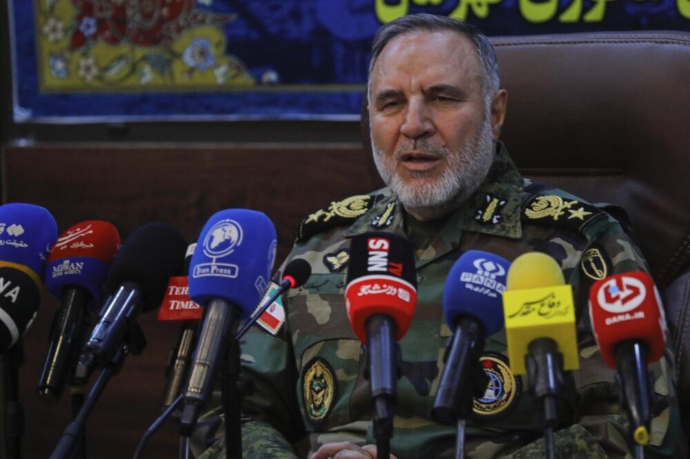 امیر حیدری: به زودی از تسلیحات ویژهای رونمایی خواهیم کرد امیر حیدری: به زودی از تسلیحات ویژهای رونمایی خواهیم کرد