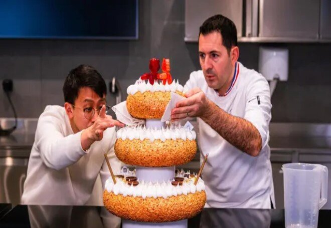 ربات خوردنی با طعم شکلات و انار؛ نتیجه ادغام غذا و ماشین ربات خوردنی با طعم شکلات و انار؛ نتیجه ادغام غذا و ماشین