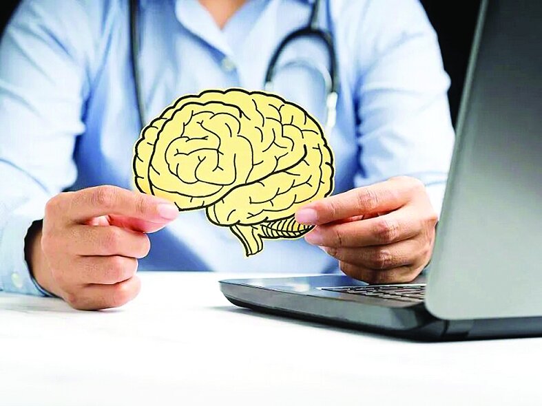 اشتباهات روزانه که مغز شما را ۱۰ سال پیرتر میکند! اشتباهات روزانه که مغز شما را ۱۰ سال پیرتر میکند!